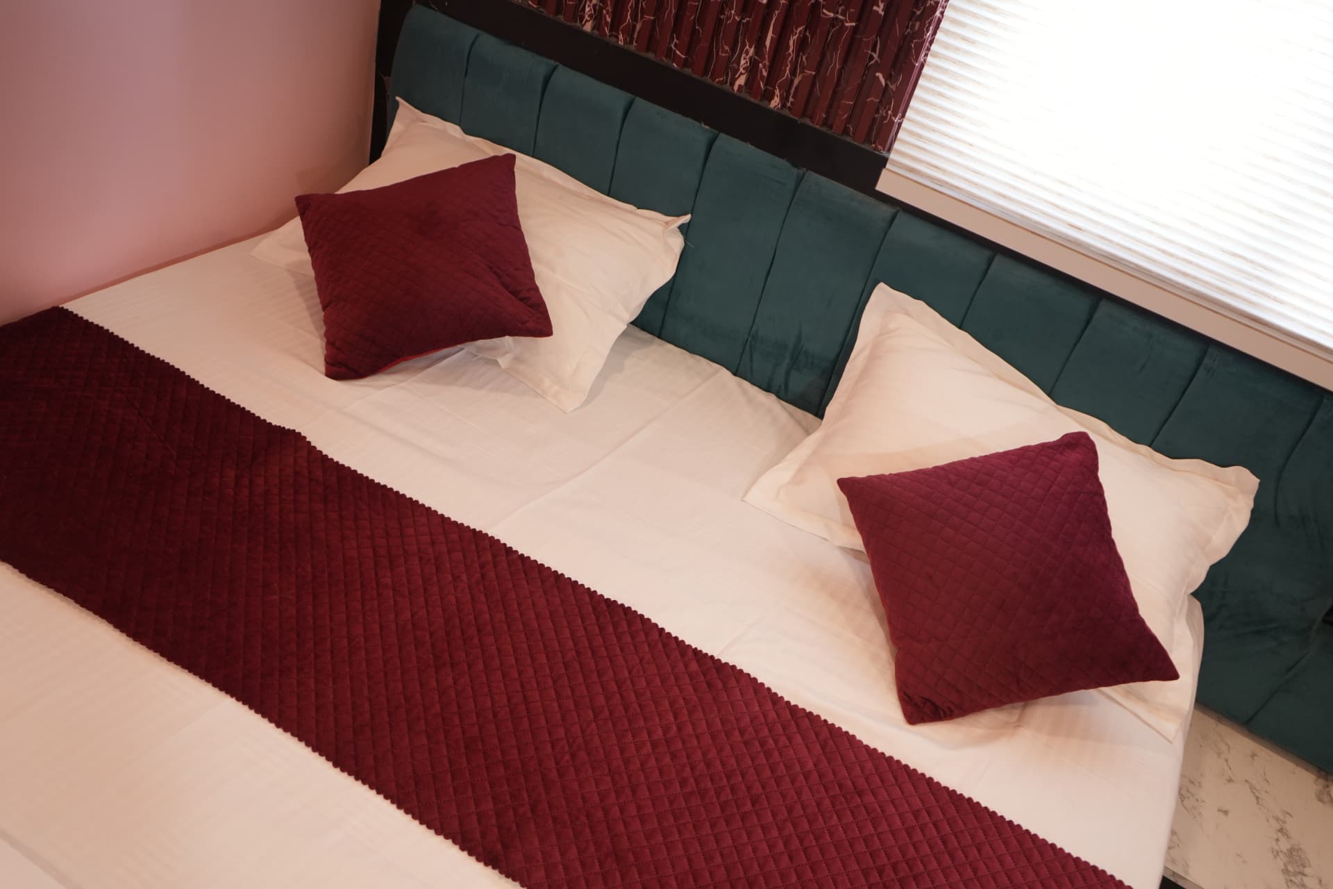 Standard Room bedding detail